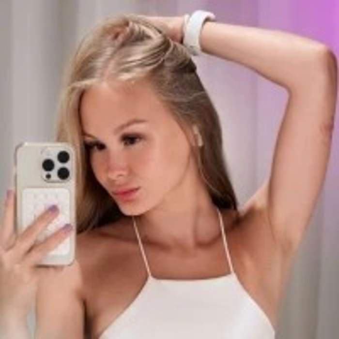 Alina Dofi — public profile photo