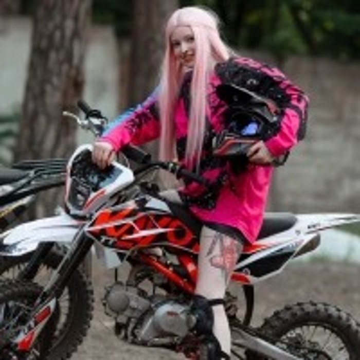 Elina (Extreme Elina TV) — public profile photo