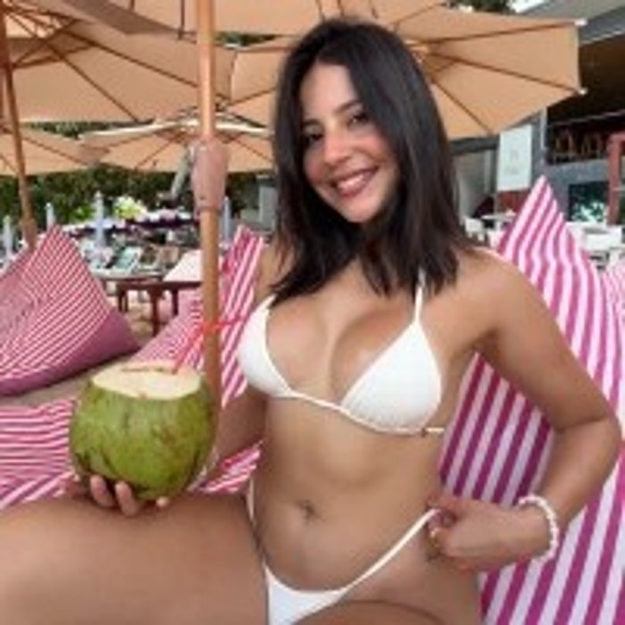 Ellen Salles — public profile photo