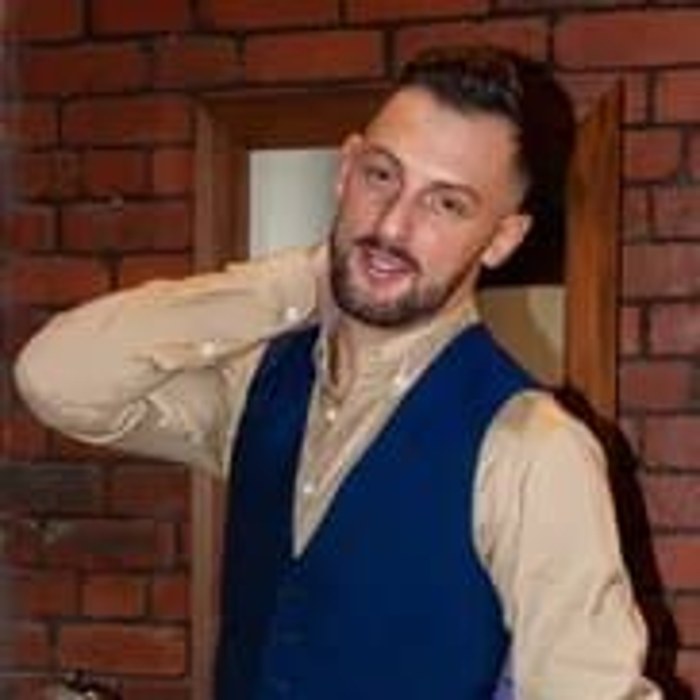 English Tom Vip