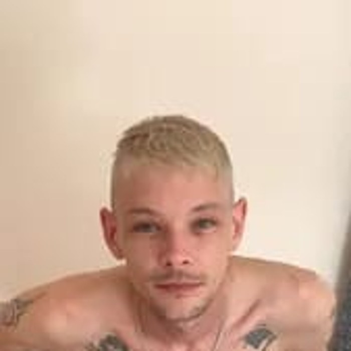 Harri Oakland — public profile photo