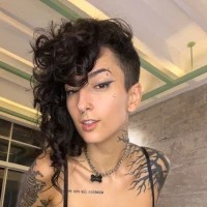 Julha’s World — public profile photo