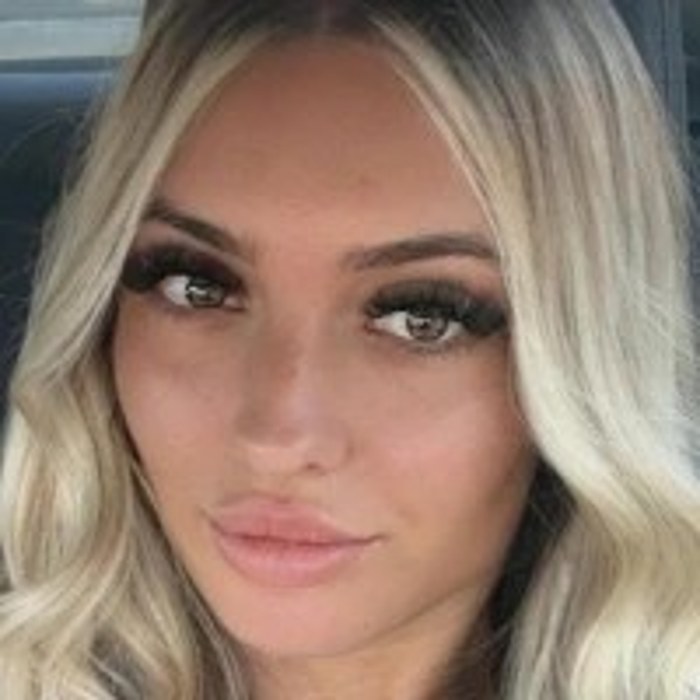 Khloe Davis — public profile photo