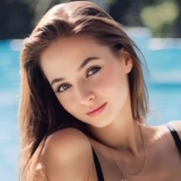Lana Montana — public profile photo