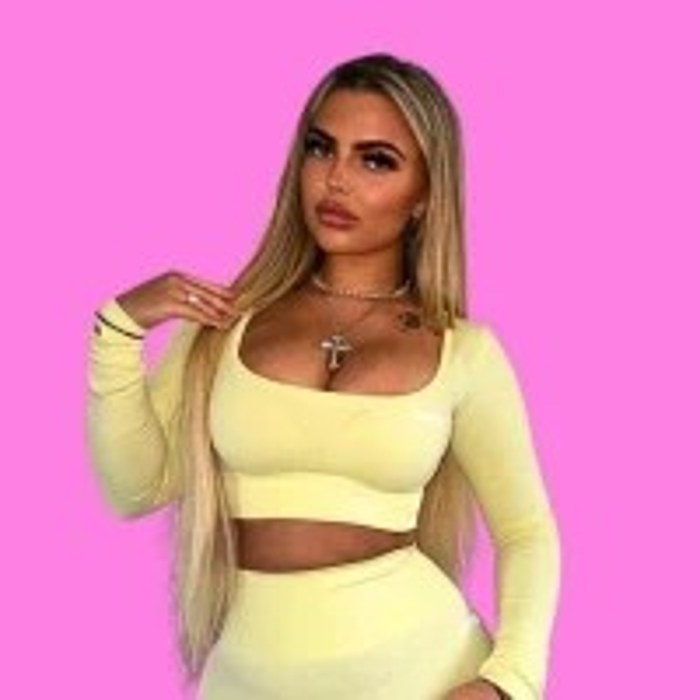 Maddie Taylorr — public profile photo