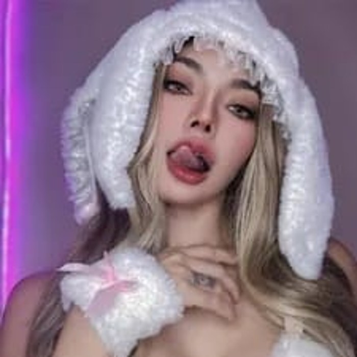 Ploy Tigerstam — public profile photo