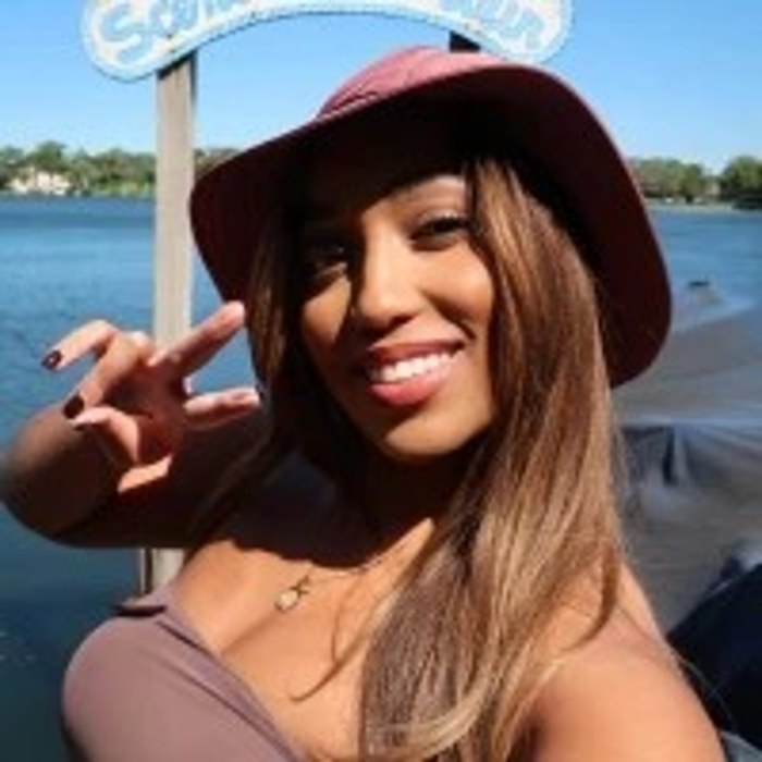 Roaming With Reyna — public profile photo