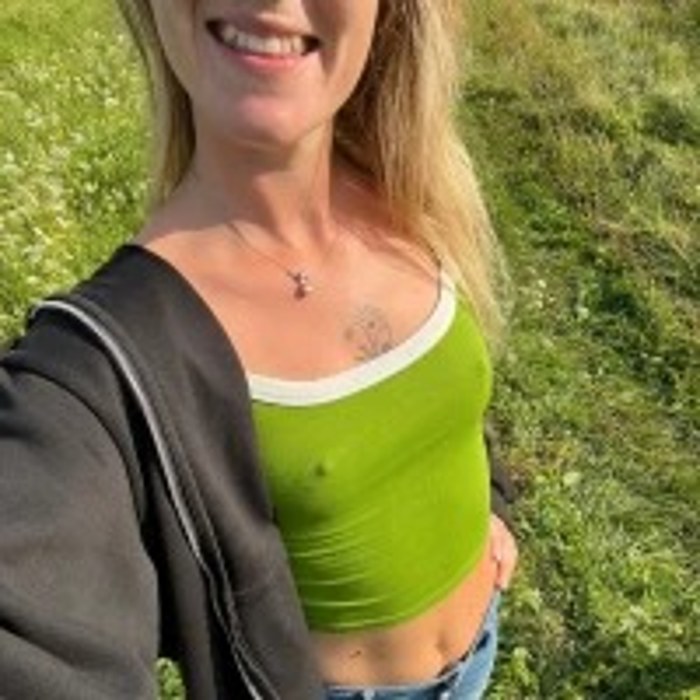 Sophia (sophiastv) — public profile photo